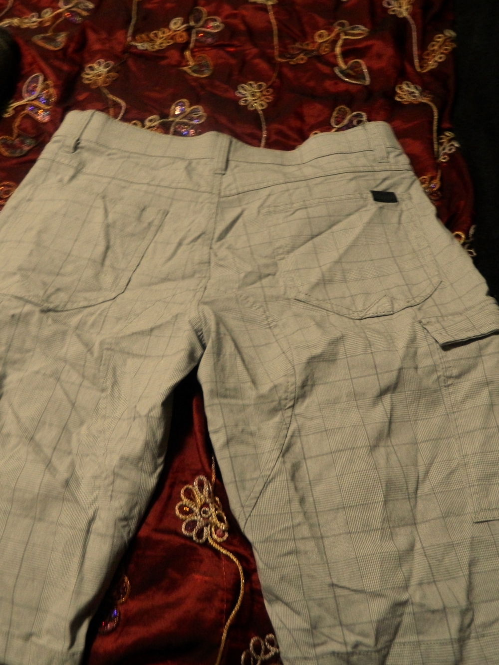 Men's Light Gray Plaid Cargo Pants with Multi-Pocket Design
